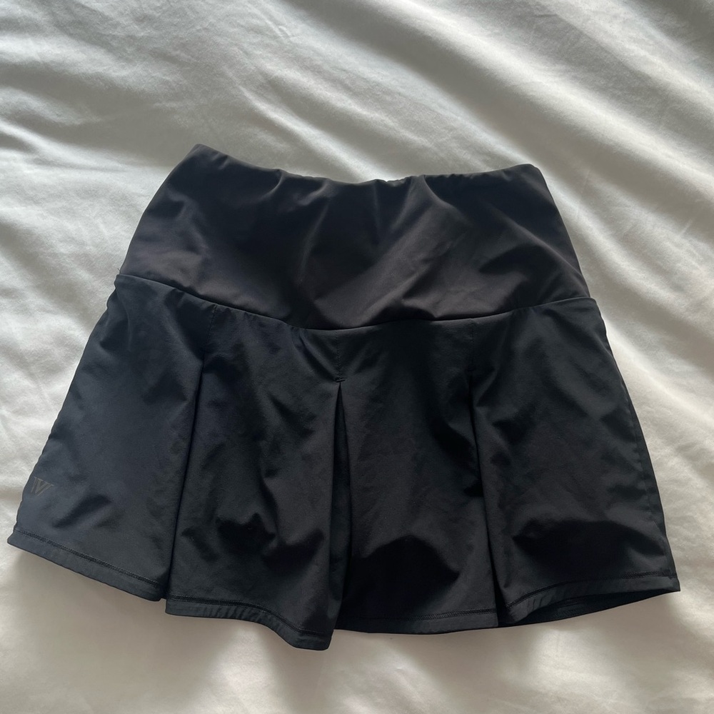 💛 bundle for $12- Black skort